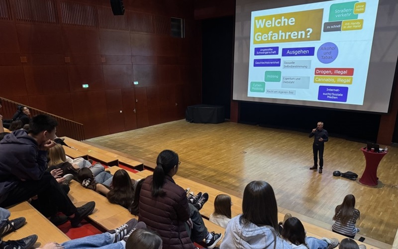 Safety First f�r Sch�ler und Eltern